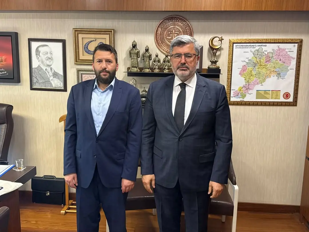 Ak Parti Afyonkarahisar Milletvekili Ali Özkaya, Sandıklı Akharım Belediye Başkanı Süleyman Kaynak'ı Gazi Meclis'te Ağırladı