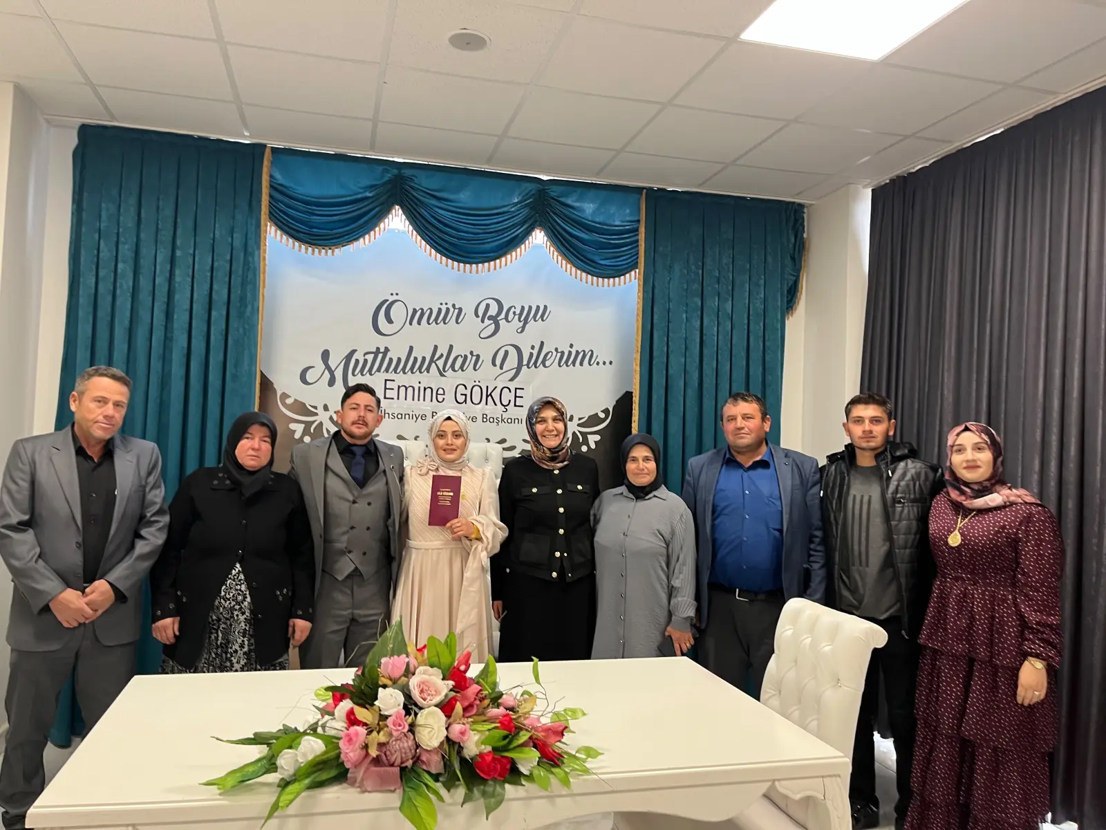 İhsaniye'de genç bir çiftin nikahı kıyıldı