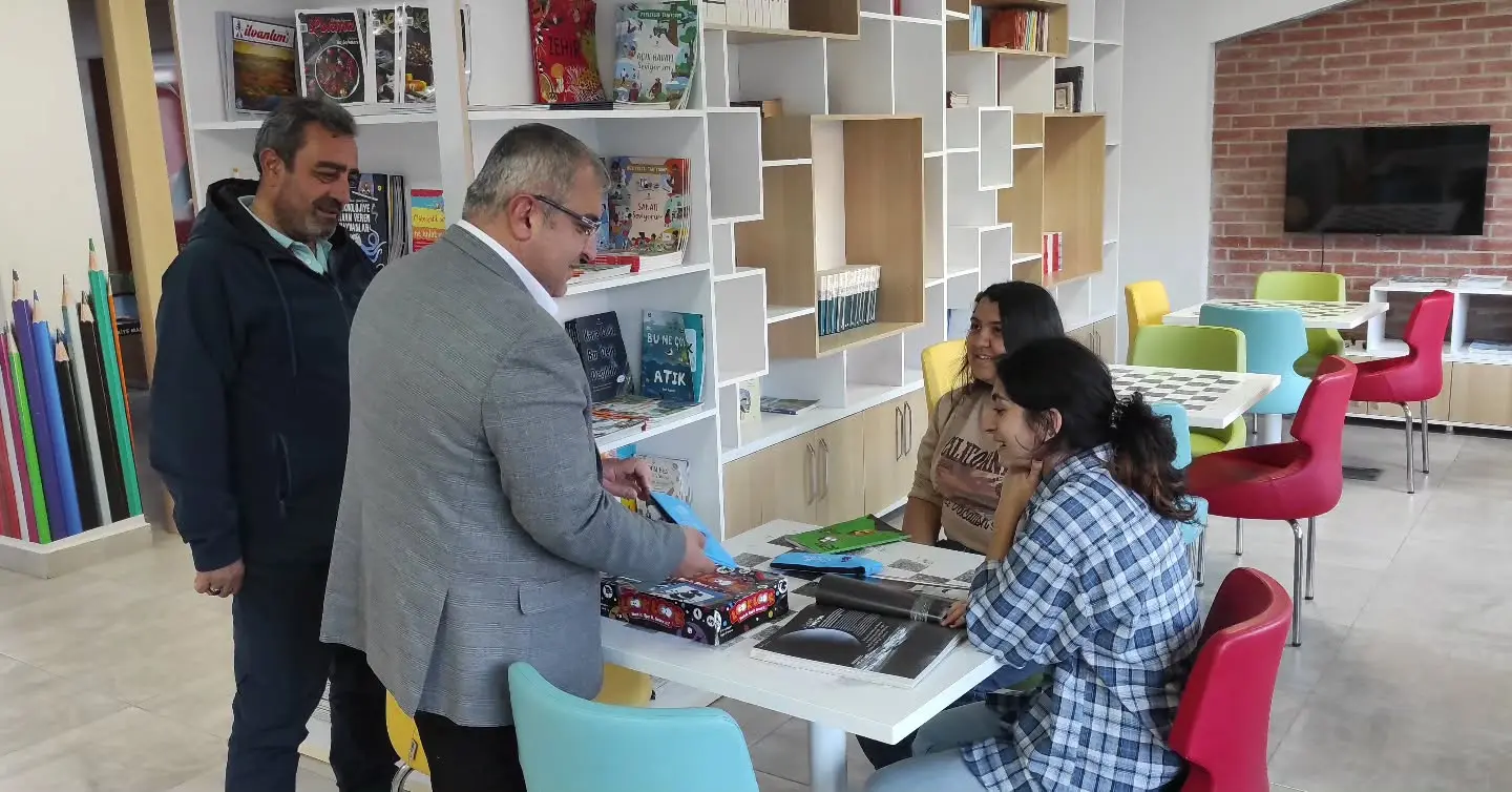 Bayat Belediyesi'nden Gençlik Merkezi Ziyareti