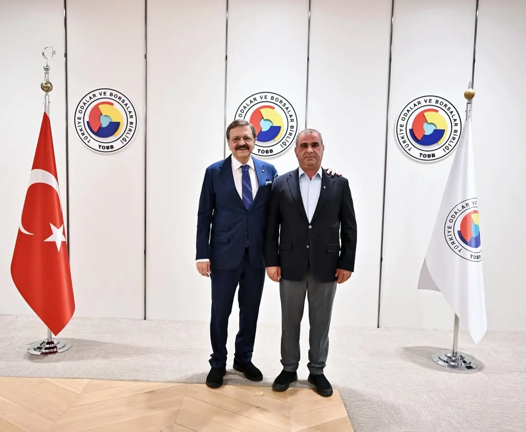 TOBB Başkanı Mustafa Rifat Hisarcıklıoğlu, Tokat Ticaret Borsası Yönetim Kurulu Başkanı Lütfi Bora'yı Birliğinde Ağırladı