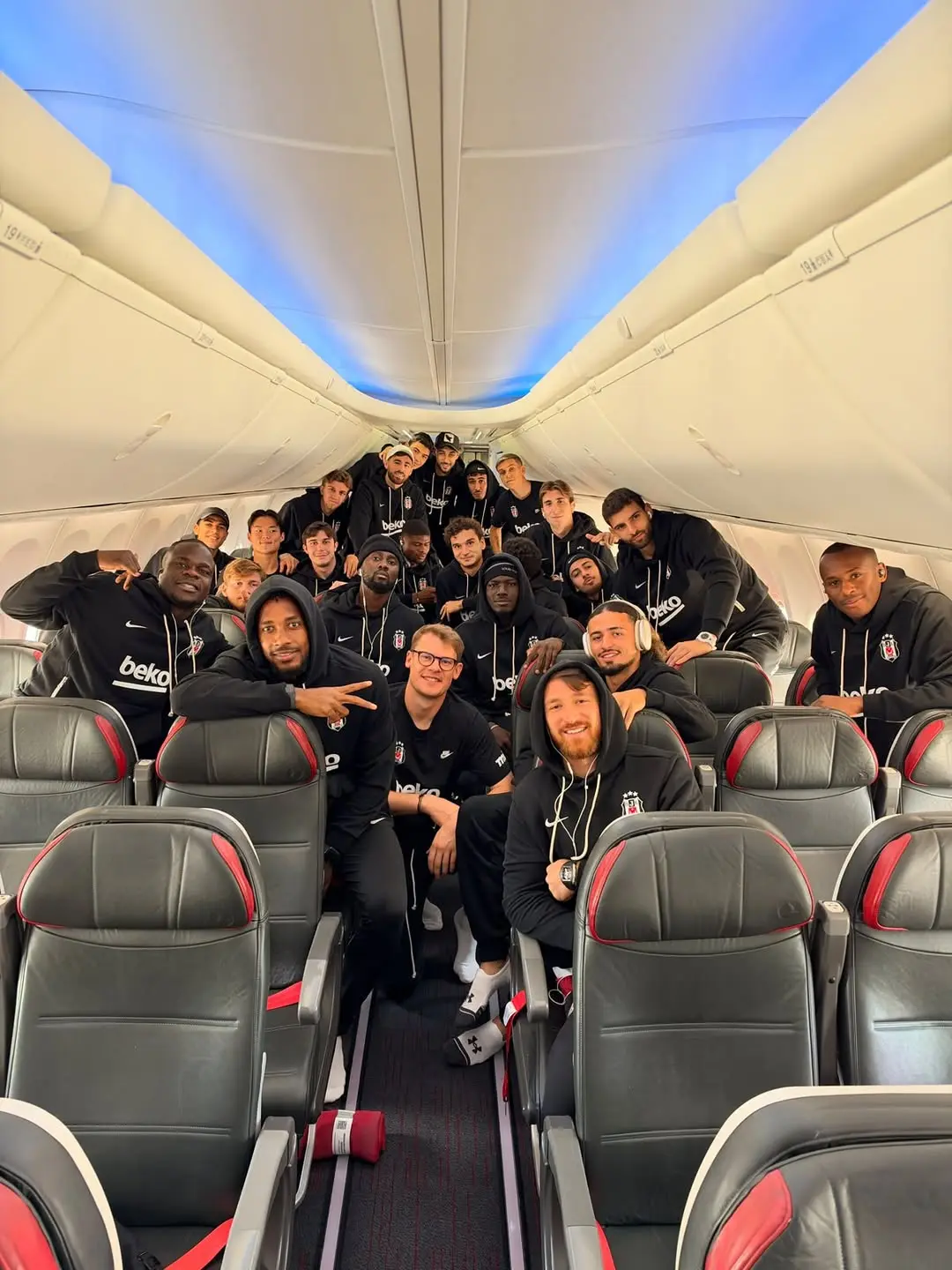 Beşiktaş Spor Kulübü'nün İstanbul'a Dönüş Yolunda Olan Kara Kartallar