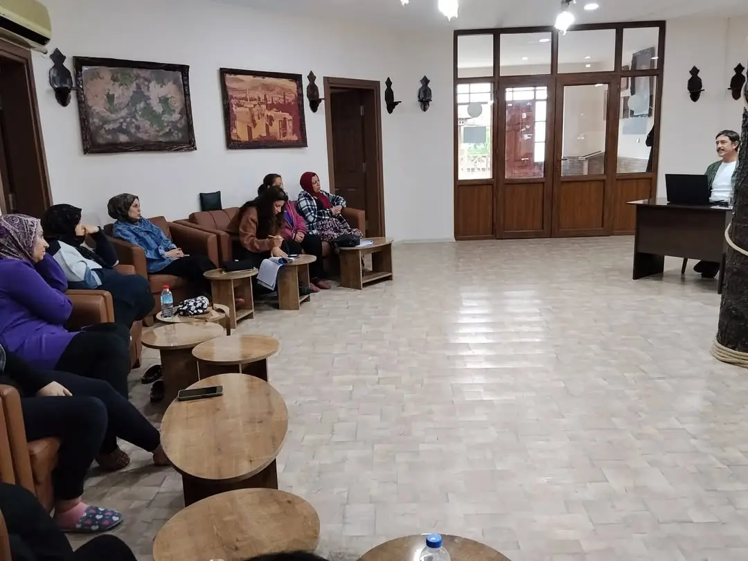 Bolvadin Sosyal Hizmet Merkezi, Sultandağı ADEM'de 'Okul ve Aile Hayatı' Semineri Düzenledi