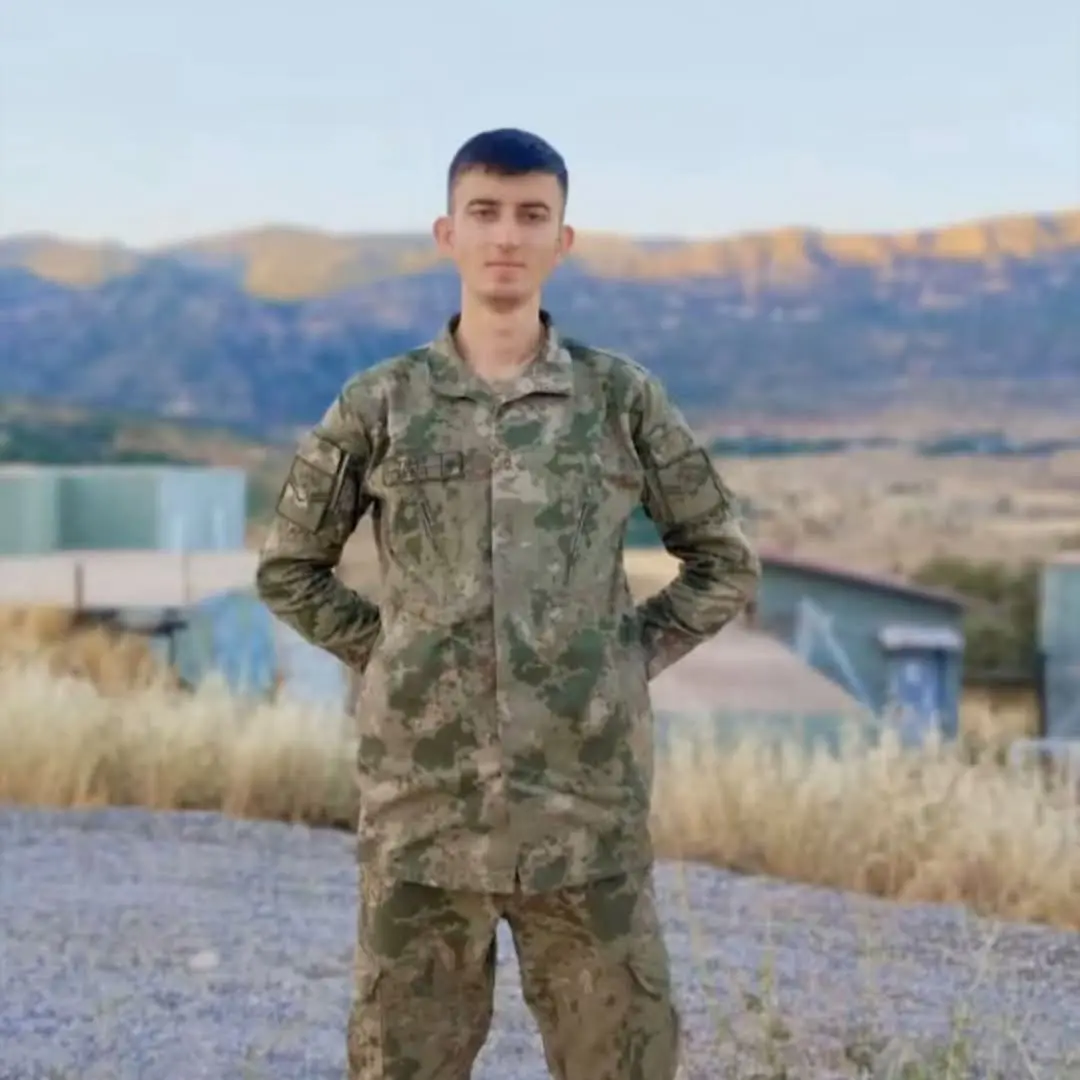 Şırnak’ta görev yaptığı sırada vefat eden Afyonkarahisarlı hemşehrimiz, Ulaştırma Uzman Çavuş Ramazan...