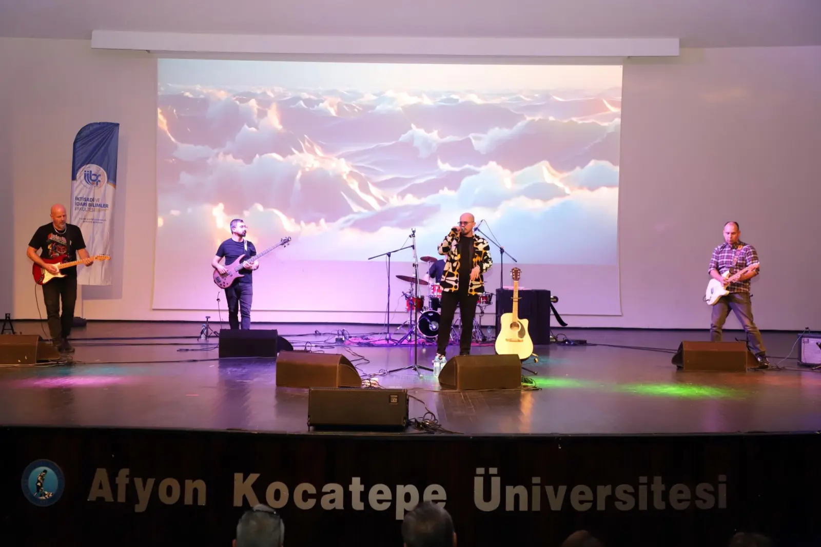 Pareto Band Öğrenciler İçin Sahne Aldı