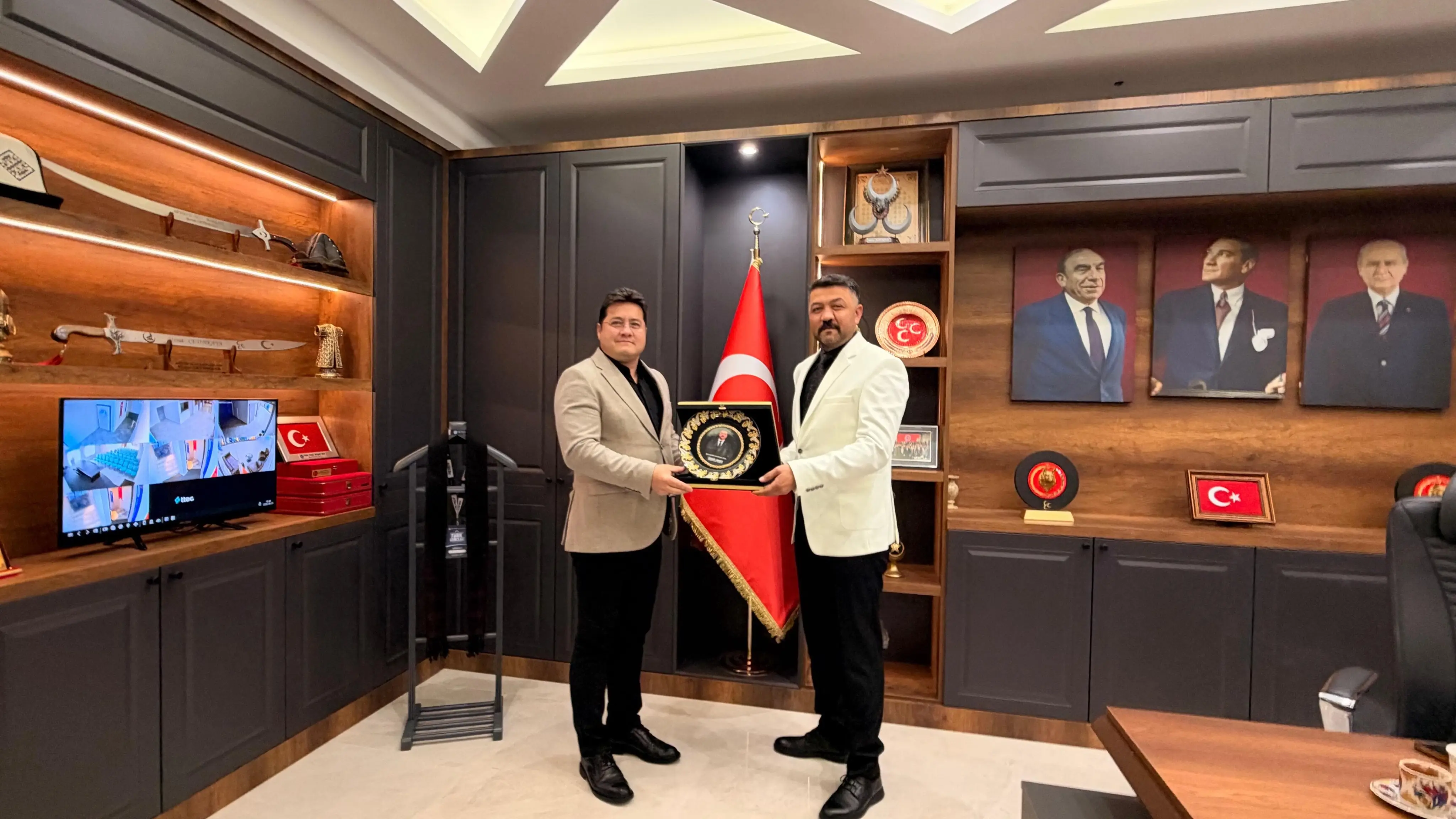 Bolvadin Belediyesi'nden Ülkü Ocakları Ziyareti