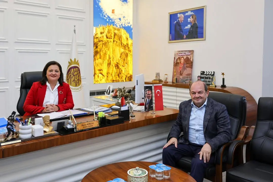 Afyonkarahisar Belediye Başkanı Burcu Köksal, Odak Gazetesi Kurucusu ve Başyazarı Mehmet Emin Güzbey ile görüş alışverişinde bulundu