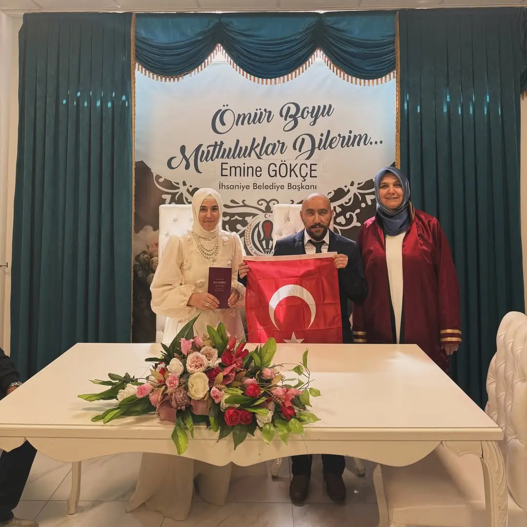 İhsaniye Belediyesi Sultan & Ahmet Emin Çiftinin Mutluluğuna Ortak Oldu