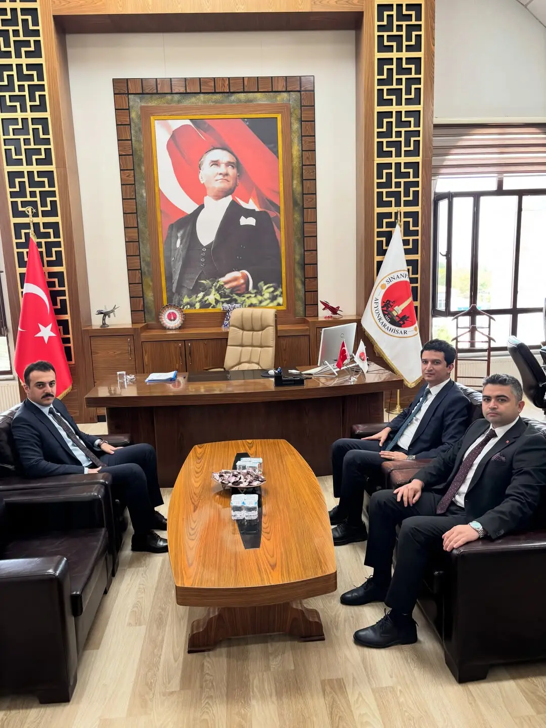 Sinanpaşa Cumhuriyet Başsavcısı ve Savcısından Kaymakam Miroğlu'na Ziyaret