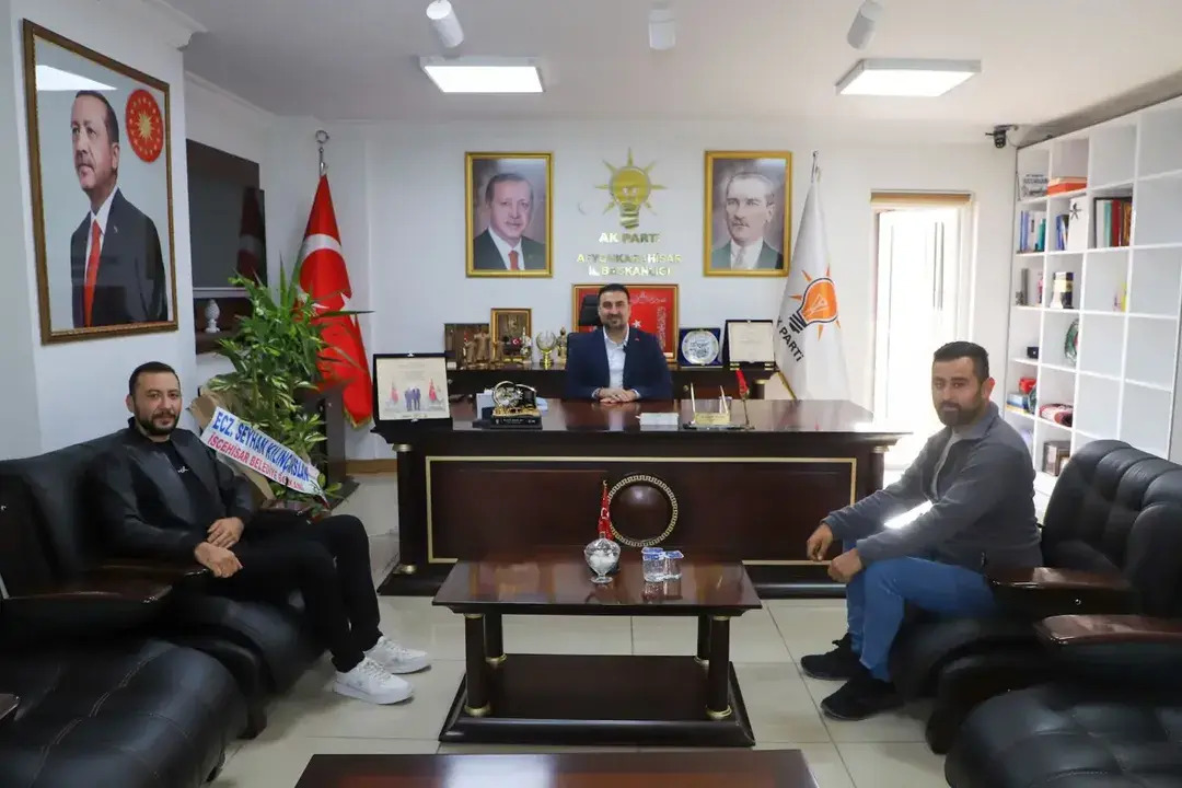 Bayramgazi Köyü Muhtarı Erdal Çetin, AK Parti Afyonkarahisar İl Başkanı Dr. Özgür Kavak'ı Ziyaret Etti