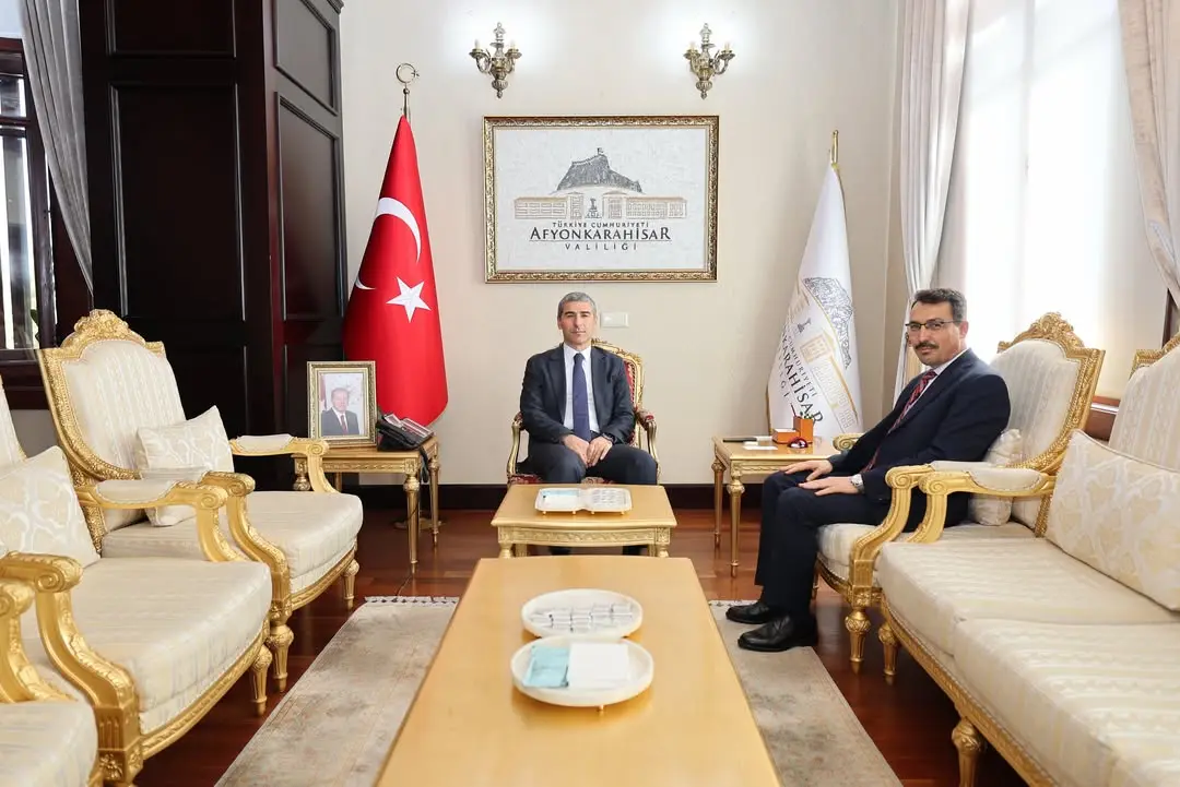 Afyonkarahisar İl Müftüsü Dr. Ali Hayri Çelik, Vali Dr. Naci Aktaş'ı Ziyaret Etti