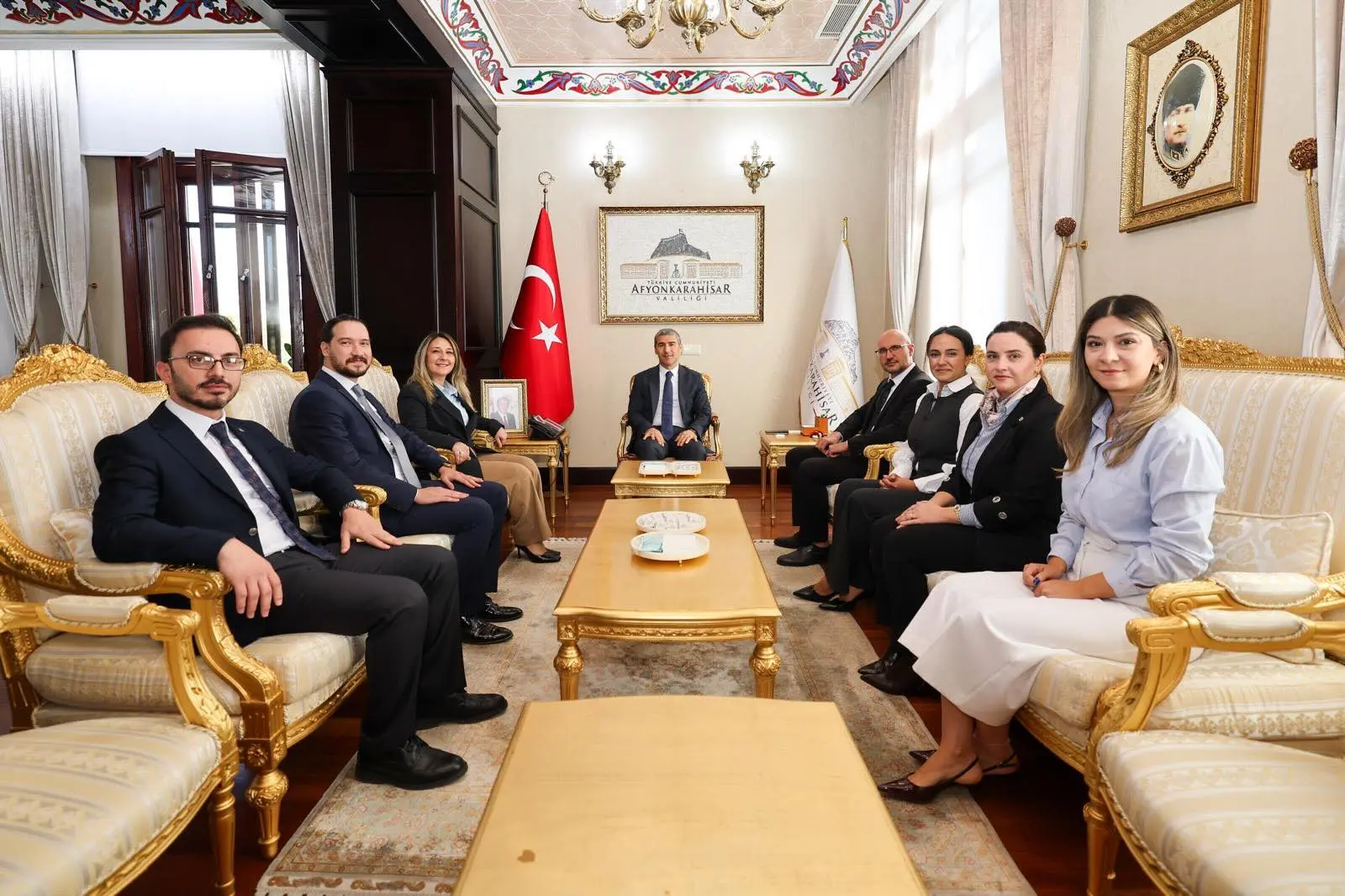 Afyonkarahisar Barosu Yönetimi Vali'yi Ziyaret Etti