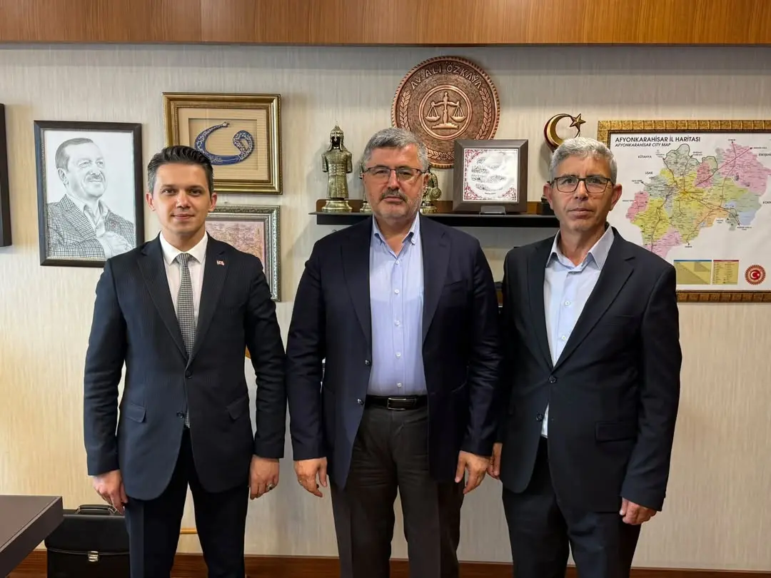 AK Parti Dazkırı İlçe Başkanı ve Belediye Başkanı Gazi Meclisinde Misafir Edildi