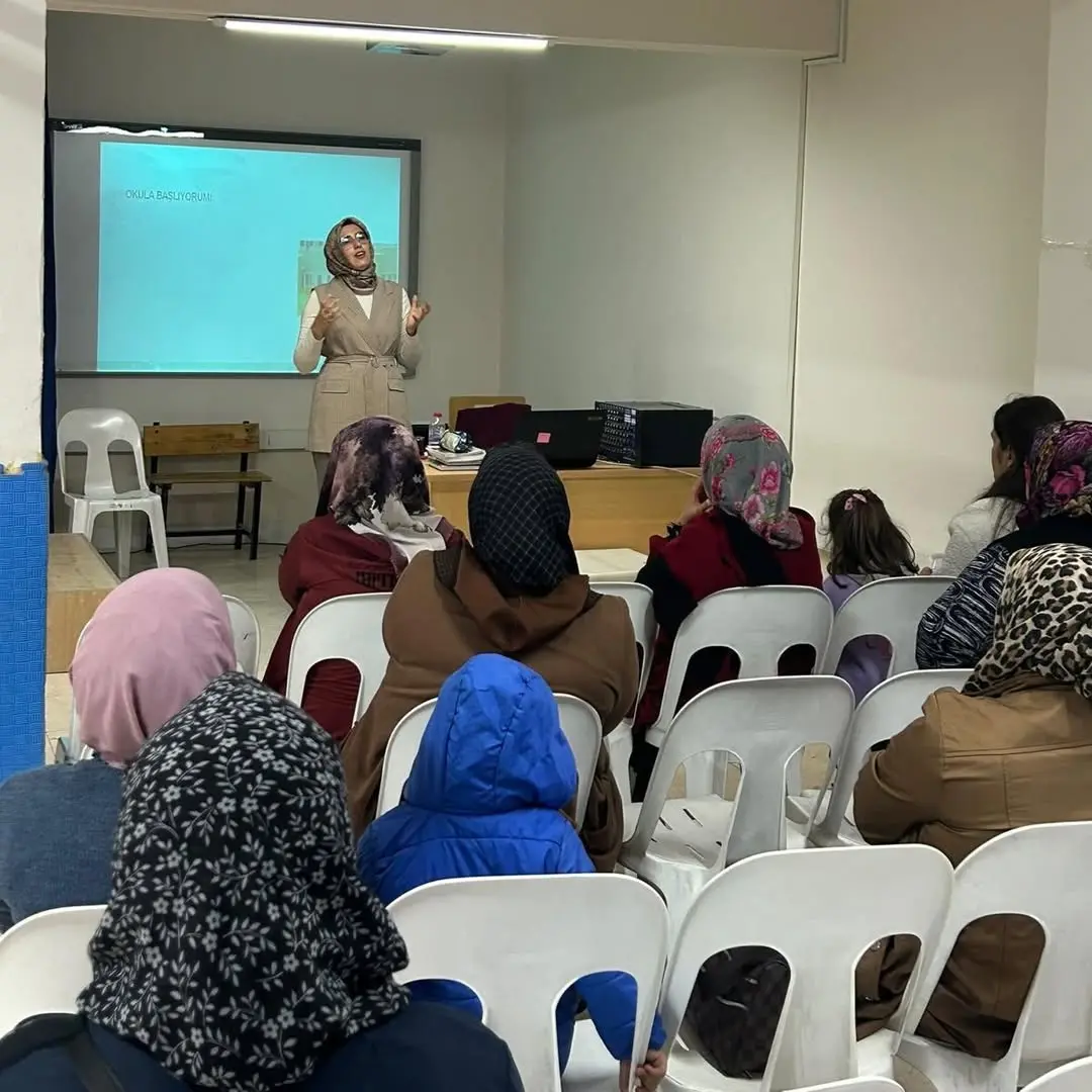 Afyonkarahisar Sosyal Hizmet Merkezi'nden Velilere Seminer