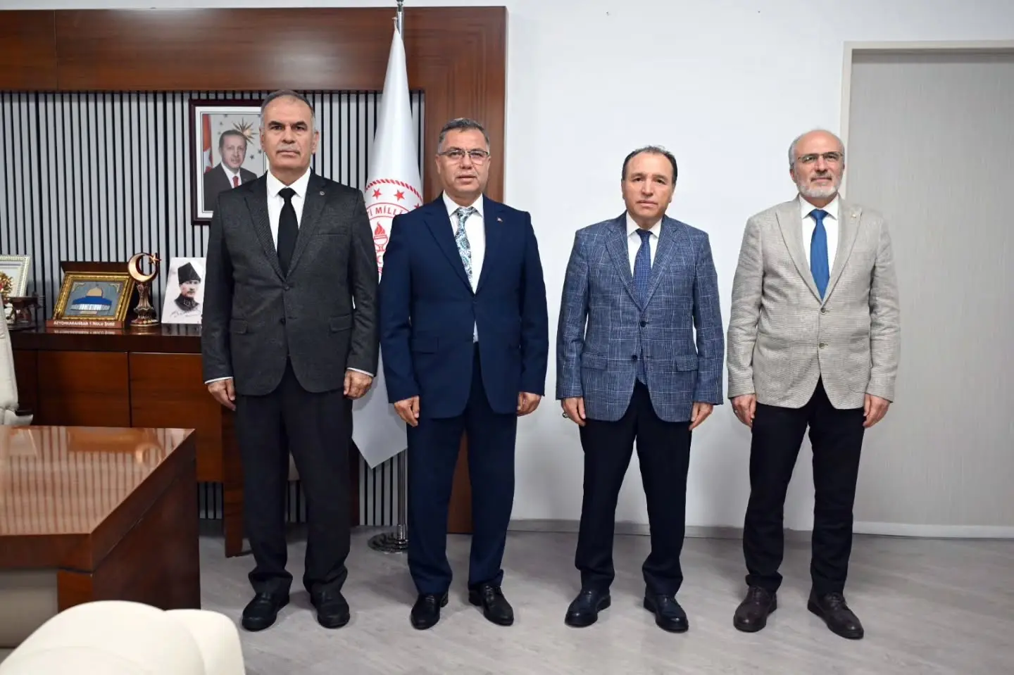 AKÜ Rektörü Altınkaynak'ı ziyaret etti