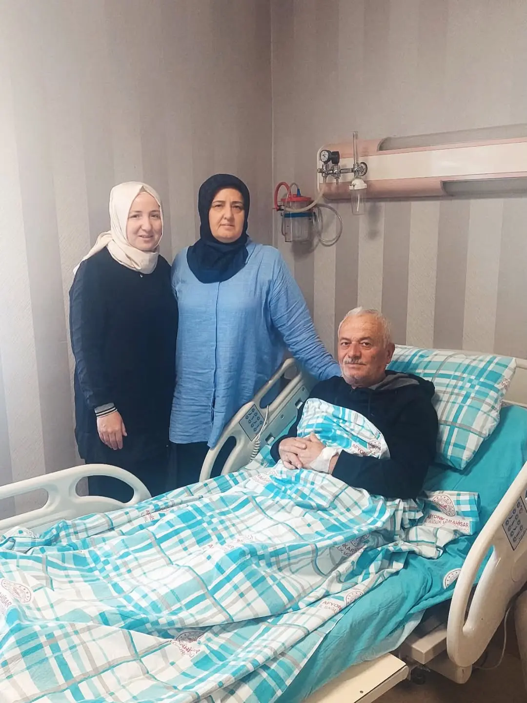AK Parti Afyonkarahisar İl Kadın Kolları'ndan Geçmiş Olsun Ziyareti