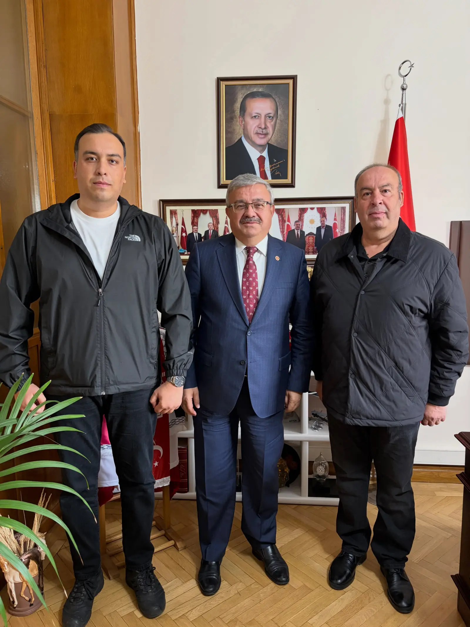 Cavit Köylü ve oğlu TBMM'yi ziyaret etti
