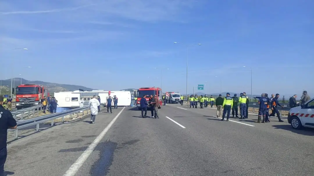 Manisa Akhisar'da Trafik Kazası: 11 Ölü, 26 Yaralı