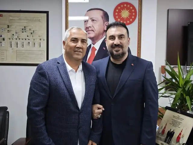 Başkan Kavak, vatandaşların taleplerini dinliyor