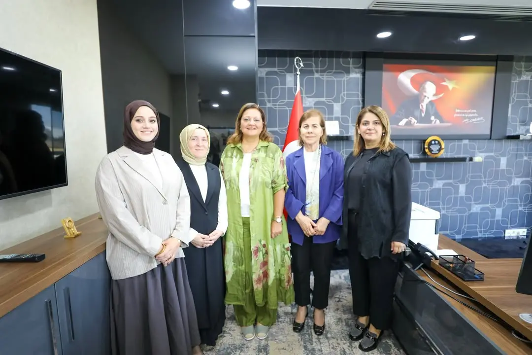AK Parti Afyonkarahisar İl Kadın Kolları'ndan Nezaket Ziyareti
