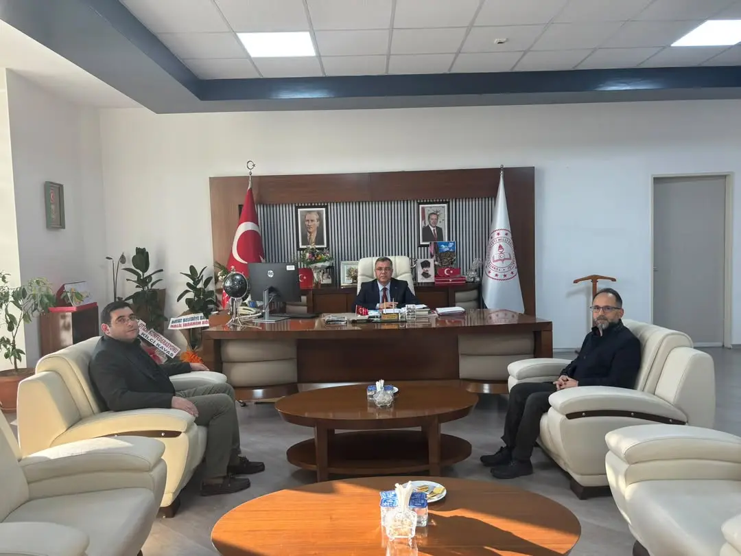 Tebessüm Derneği Ege Bölge Temsilcisi İl Milli Eğitim Müdürü İsmail Altınkaynak'a Hayırlı Olsun Ziyareti