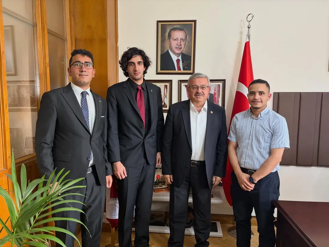 Ak Parti Milletvekili İbrahim Yurdunuseven, Filistinli Gençleri TBMM'de Misafir Etti