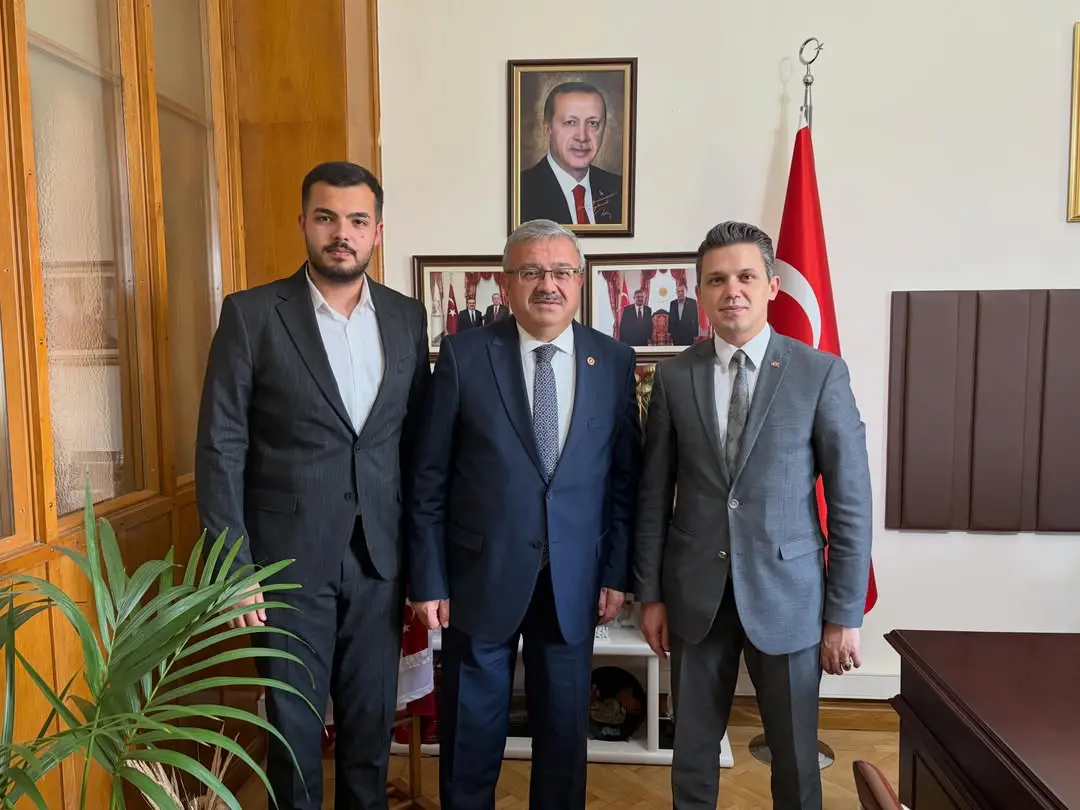Ak Parti Milletvekili İbrahim Yurdunuseven'den Dazkırı Belediye Başkanı Fatih Çiçek ve İlçe Gençlik Kolları Başkanı Mustafa Yiğit Yılmaz'a Ziyaret