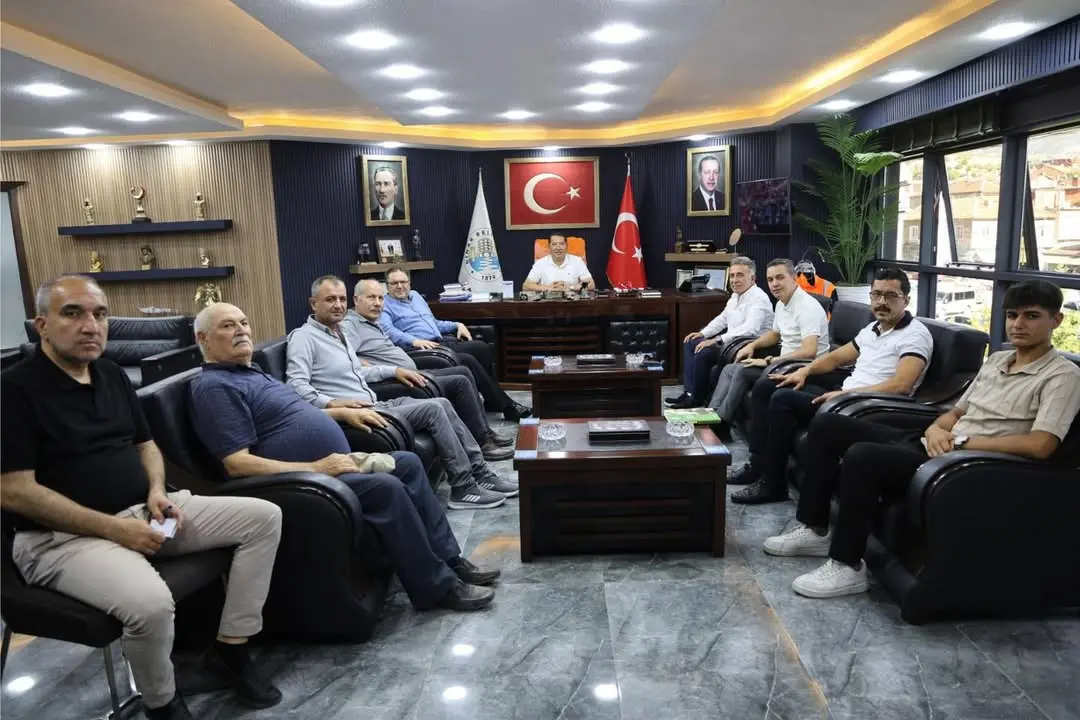 Dinar Belediye Başkanı Veysel Topçu'ya Nezaket Ziyareti