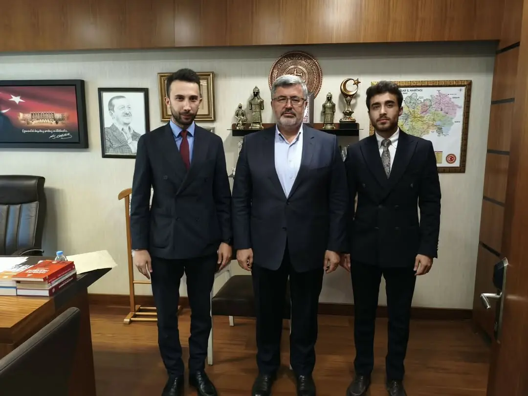 AK Parti Afyonkarahisar İl Gençlik Kolları Başkanı ve Yardımcısı Gazi Meclisinde Misafir Edildi